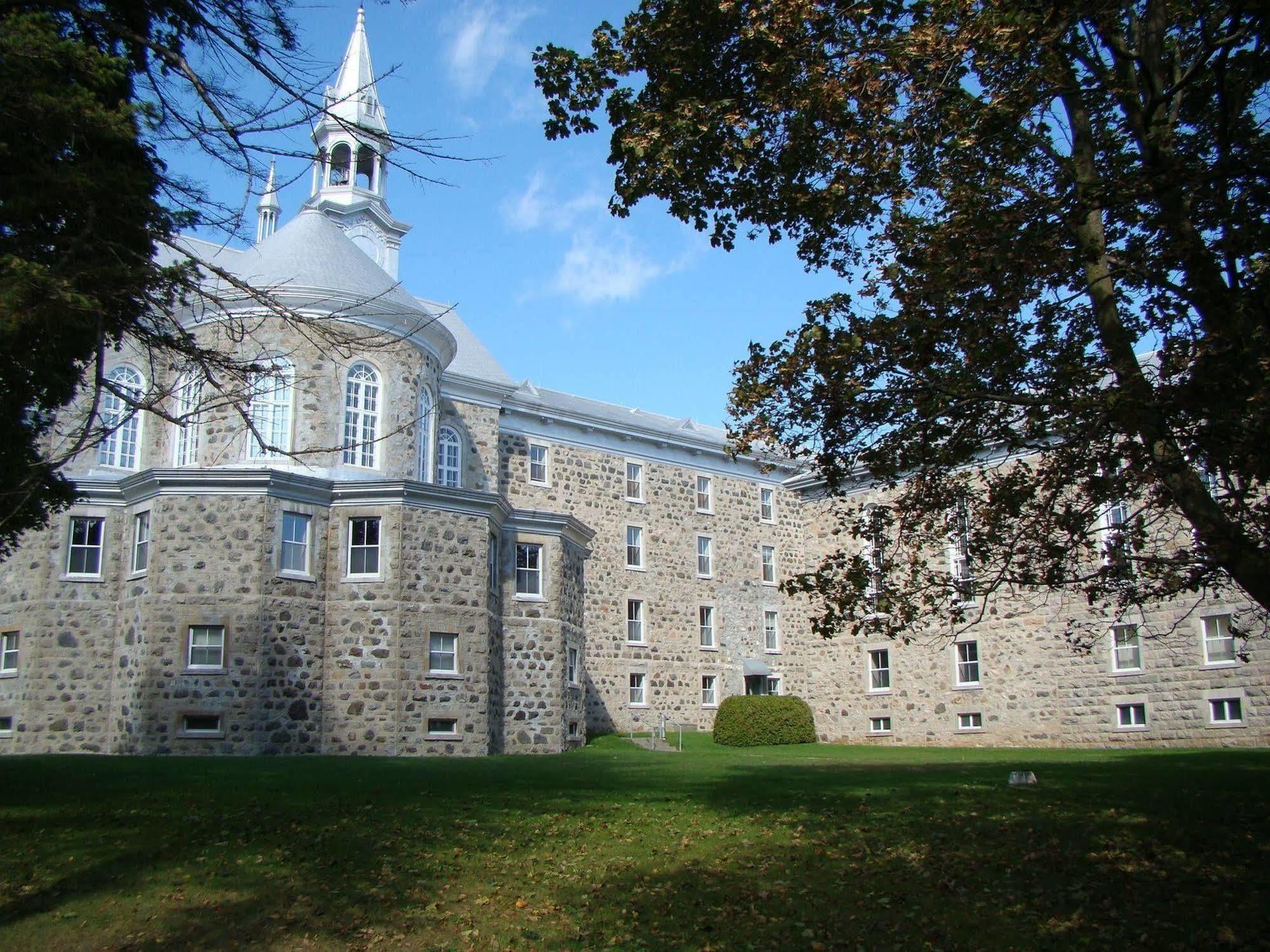 Auberge De L'Abbaye D'Oka Esterno foto